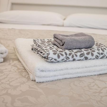 Vincent Suite Luxury B&B Palo del Colle Luaran gambar