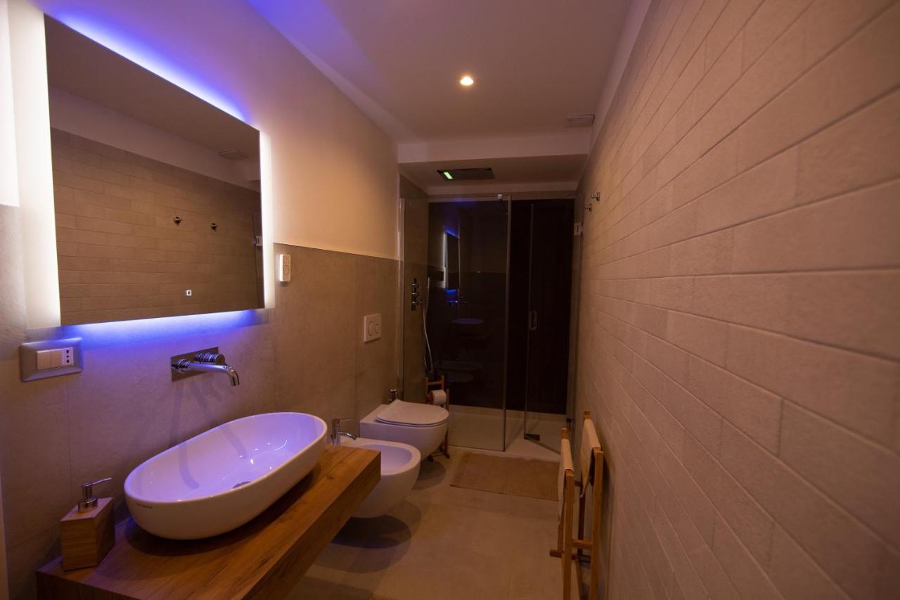 Vincent Suite Luxury B&B Palo del Colle Luaran gambar