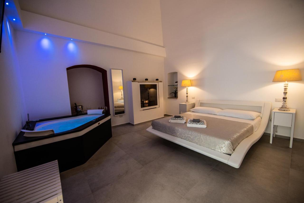 Vincent Suite Luxury B&B Palo del Colle Luaran gambar