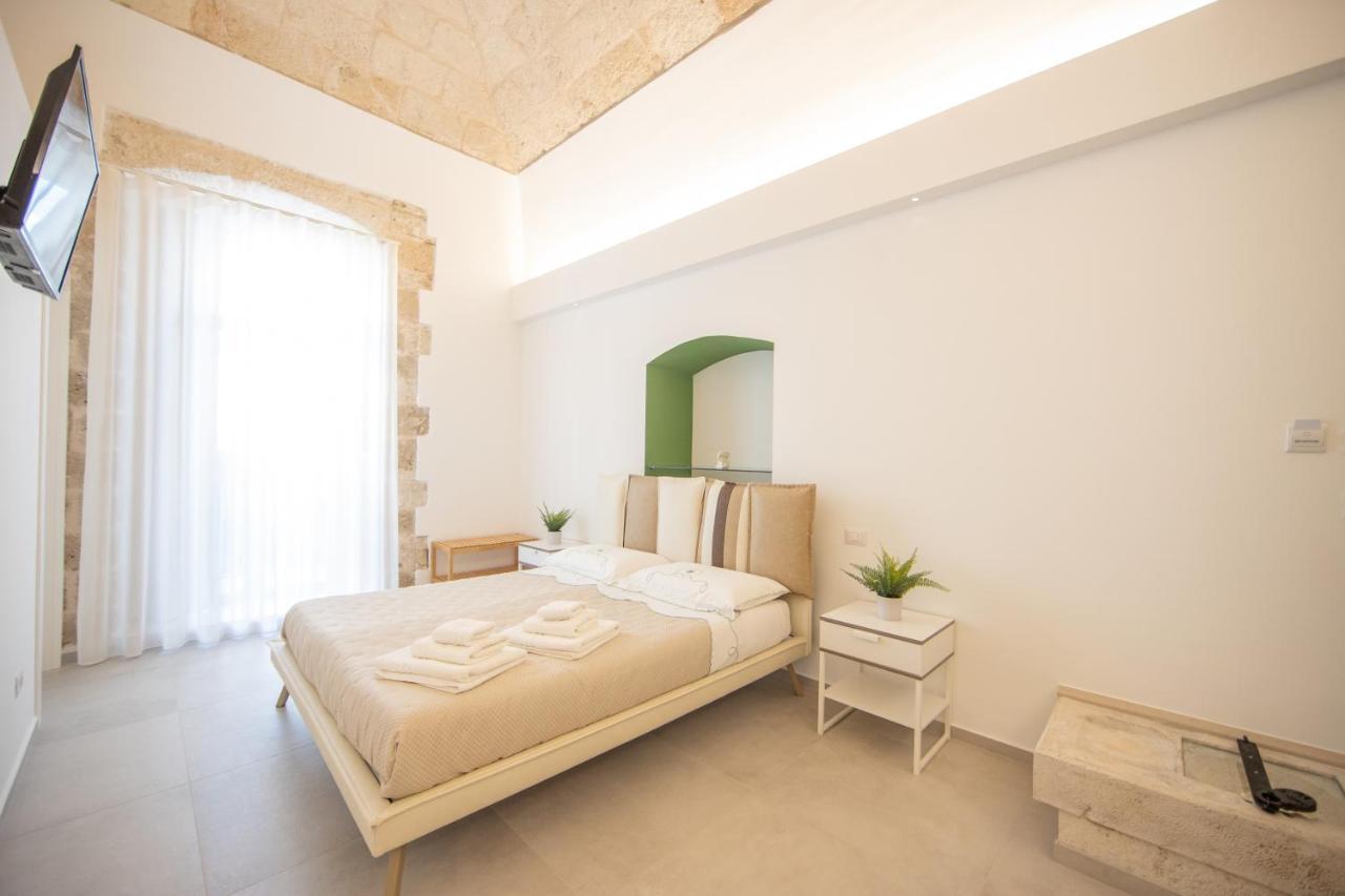 Vincent Suite Luxury B&B Palo del Colle Luaran gambar