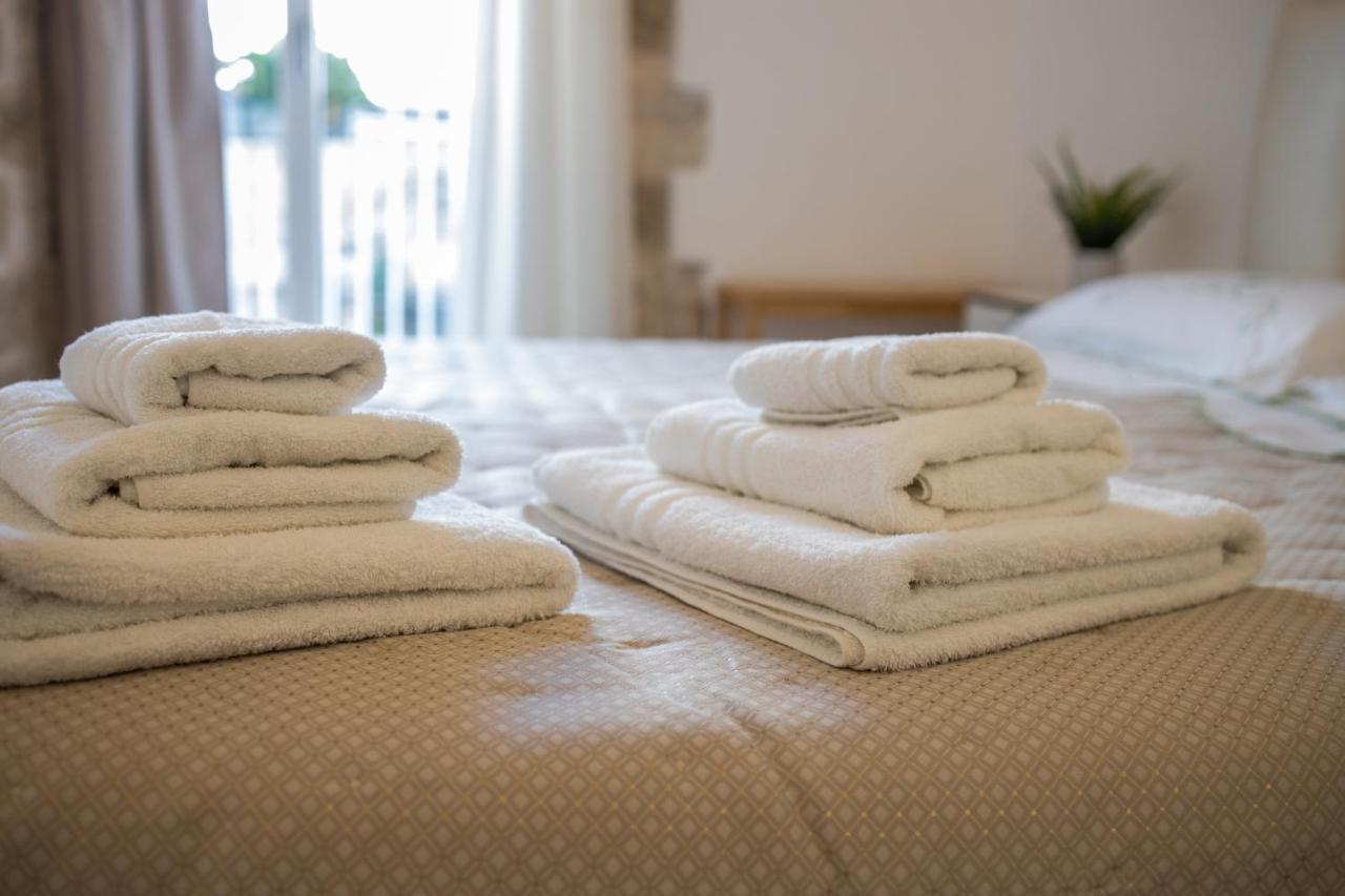 Vincent Suite Luxury B&B Palo del Colle Luaran gambar